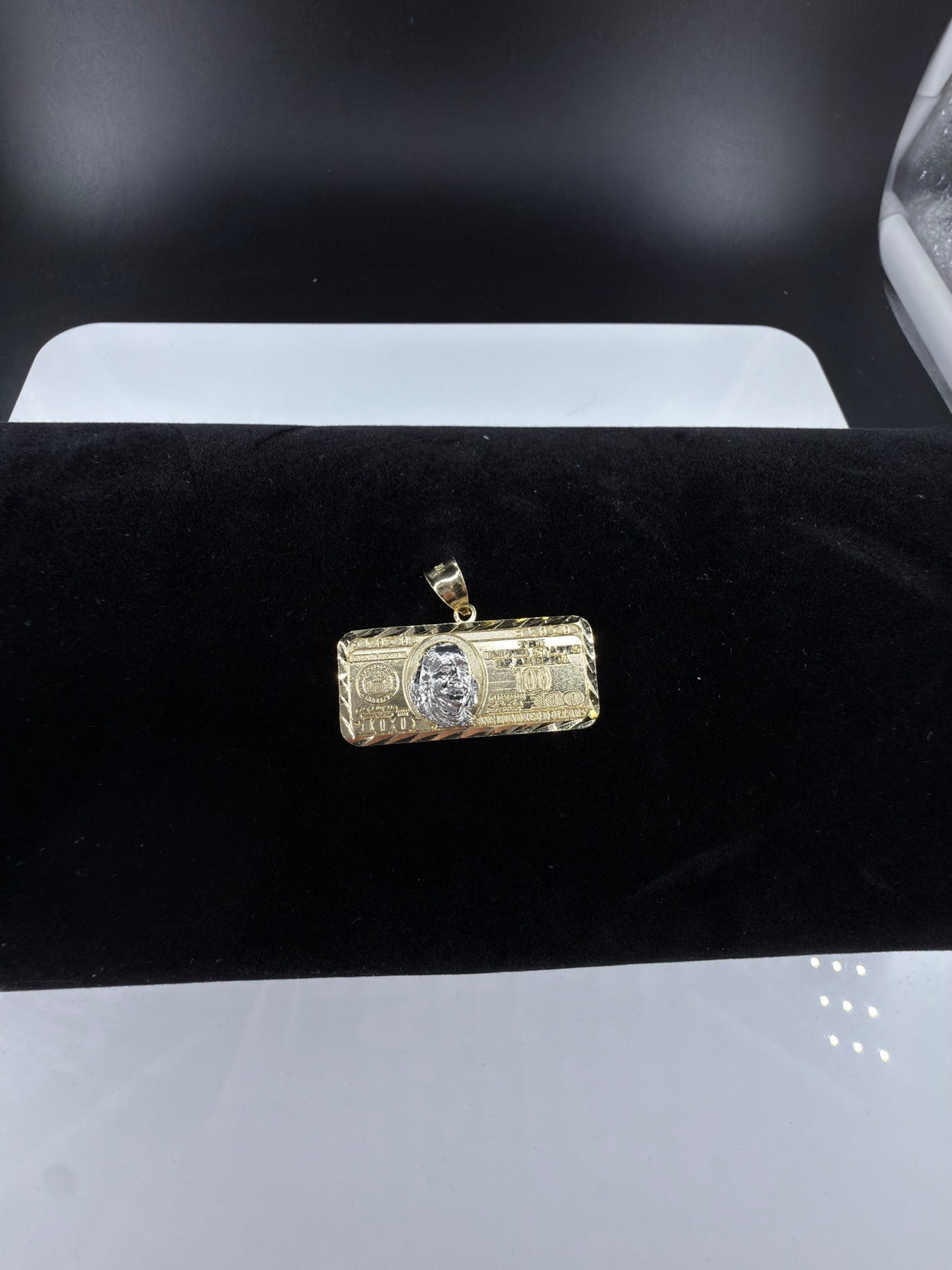 Hundred dollar bill pendant 10k gold 3.47g